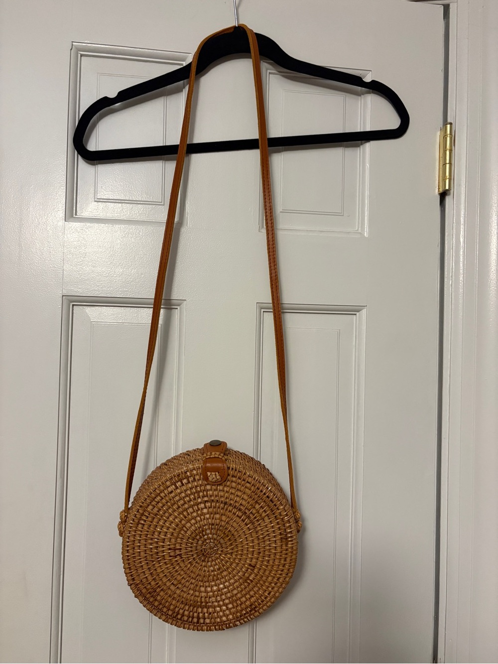 Woven Round Crossbody Bag - Tan